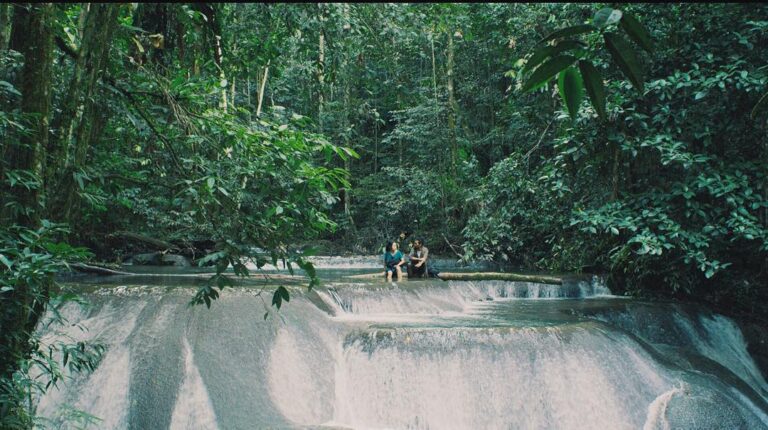 "Labu jua ada hati" It means Mollucans may seem harsh, but they have a soft hear...