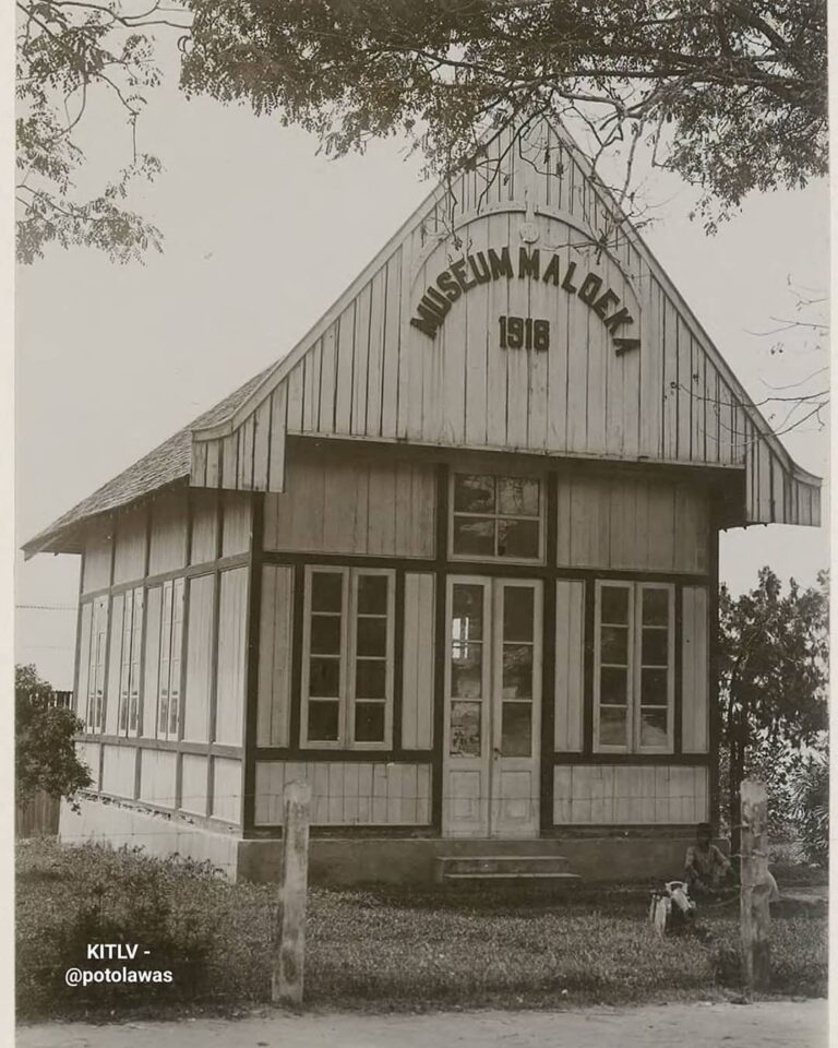 Mesuem Maloeka di Ambon sekitar tahun 1925.
Sekarang Masih ada ??
Photo By : ...