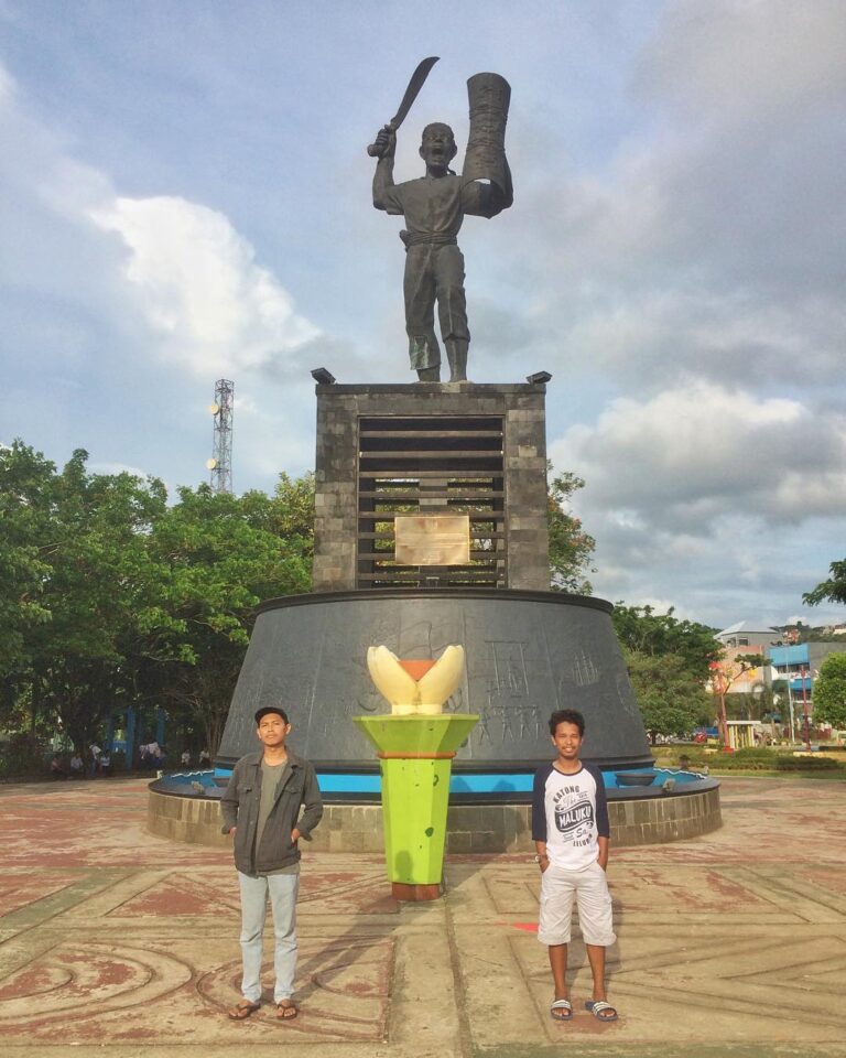 #livepost
At patung pattimura....