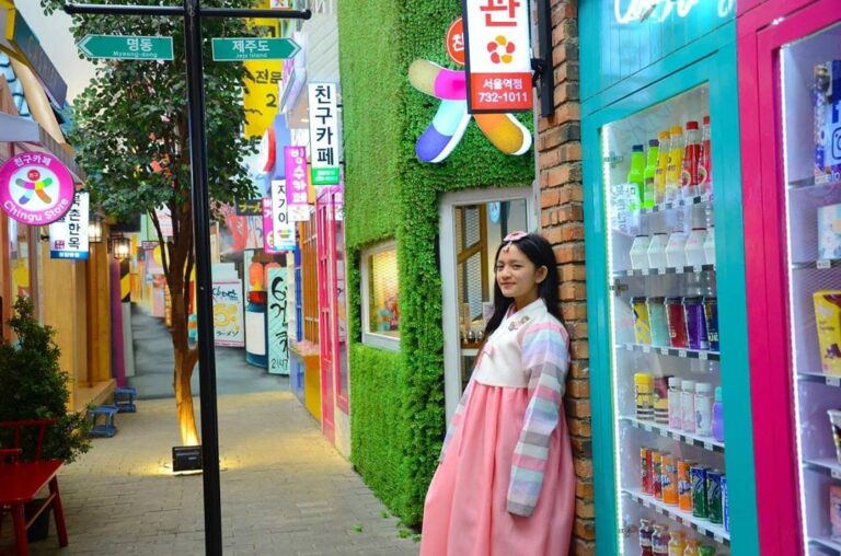 Annyeong haseyo, weekend!
Ada yang punya rencana travelling keluar kota weekend ...