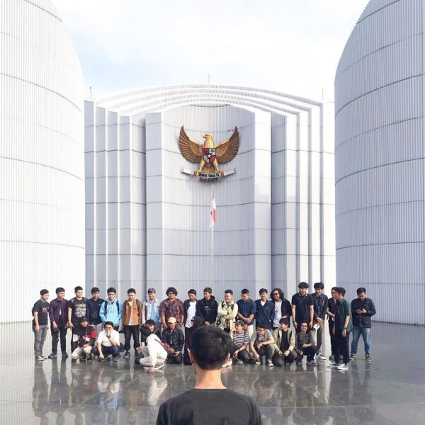 Jika pemuda berarti perjuangan, maka semangat perjuangan adalah tunasnya. Selama...
