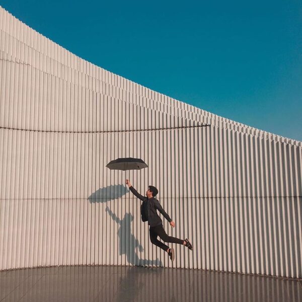 Let the wind brings you up and the hope fly above the sky.
Photo by 
#exploreban...