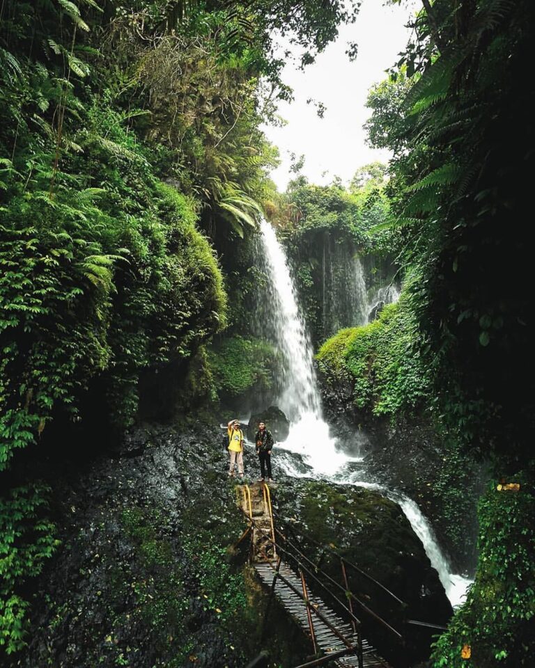 Take a long journey for the landscape that you never expect before. 
Photo by 
#...