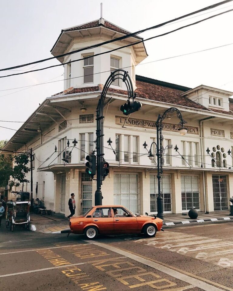 The old moment that you remember comes from a picturesque view of your life.
Pho...