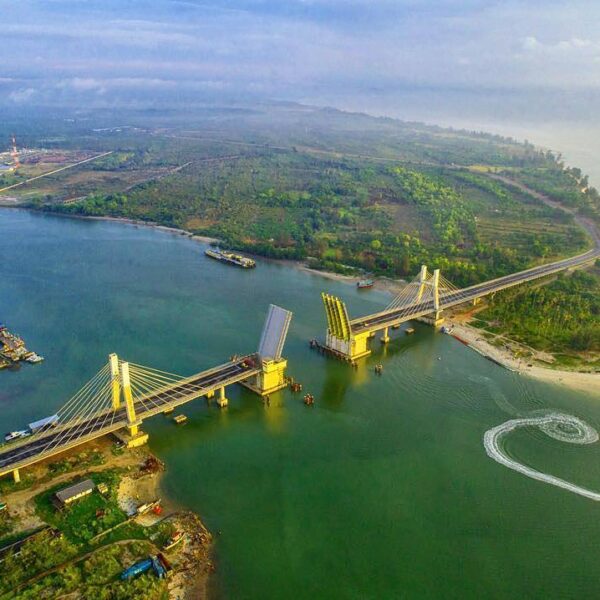 Bird Eye View.
Location : Jembatan EMAS, Bangka Island, Kepulauan Bangka Belitun...
