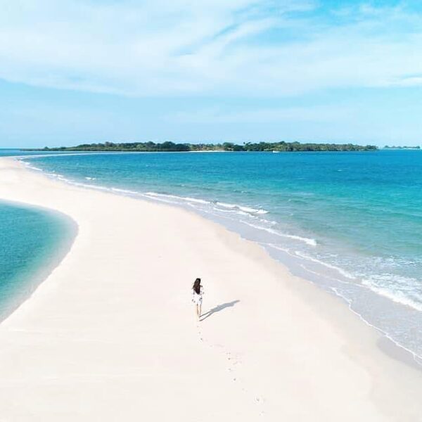 Destinasi yg sedang naik daun di Pulau Bangka.

Location : Pulau Panjang, Kecama...