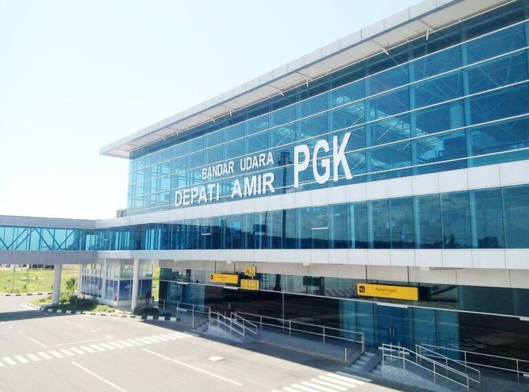 Facade.

Location : Depati Amir Airport, Bangka Island, Kepulauan Bangka Belitun...