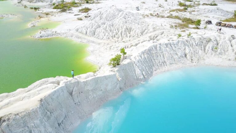 Kulong Biru begitu nama lokasi ini dinamakan. Kulong Biru ini terletak di desa N...