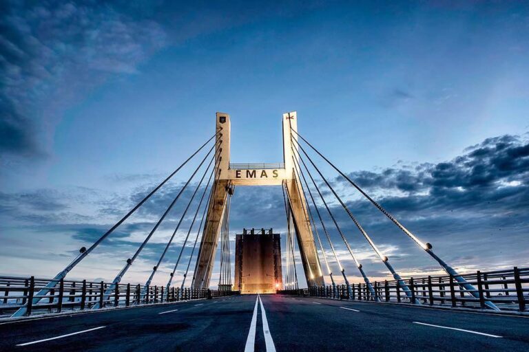 Location : Jembatan EMAS, Bangka Island, Kepulauan Bangka Belitung, Indonesia.

...