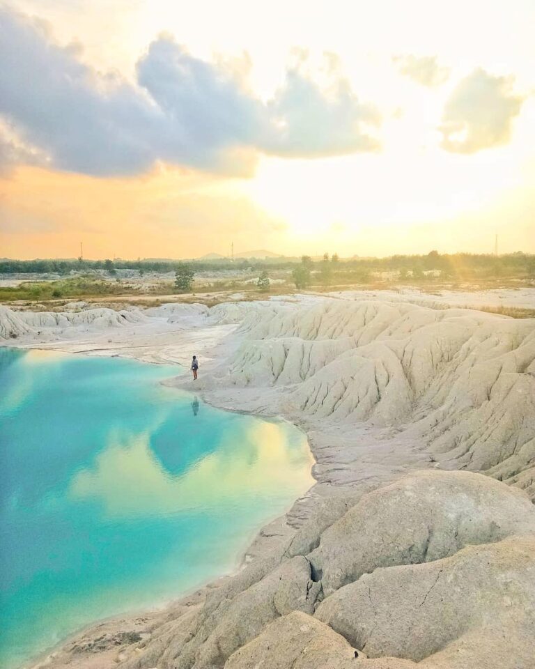 Location : Kulong Biru, Merawang, Bangka Island, Indonesia.

Photo by :  
Bangka...