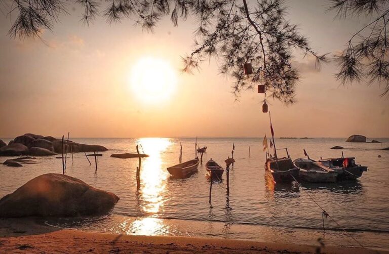 Location : Pantai Batu Kapur, Toboali, Kabupaten Bangka Selatan, Bangka Island, ...