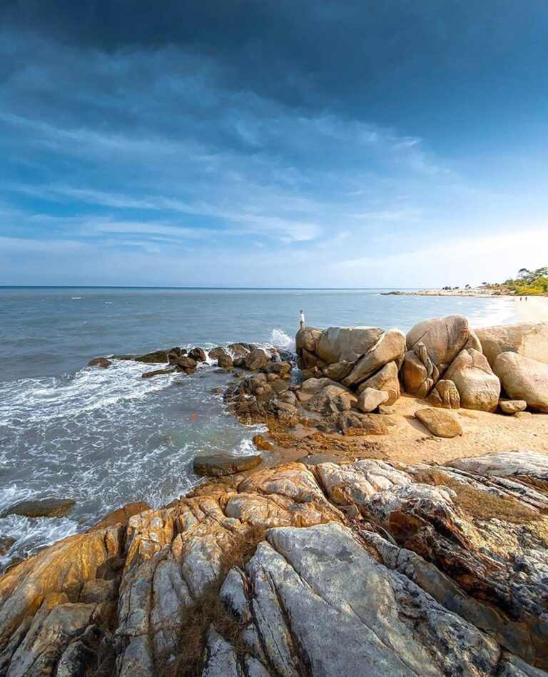 Location : Pantai Nirwana Puri Tri Agung, Pantai Tikus, Sungailiat, Kabupaten Ba...