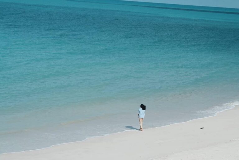 Location : Pantai Rebo, Sungailiat, Kabupaten Bangka, Bangka Island, Indonesia.
...