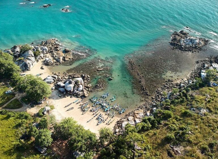 Location : Pantai Turun Aban, Sungailiat, Kabupaten Bangka, Bangka Island, Kepul...