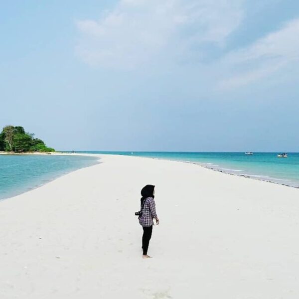 Location : Pulau Gusung, Kabupaten Bangka Tengah, Bangka Island, Indonesia.

Pho...