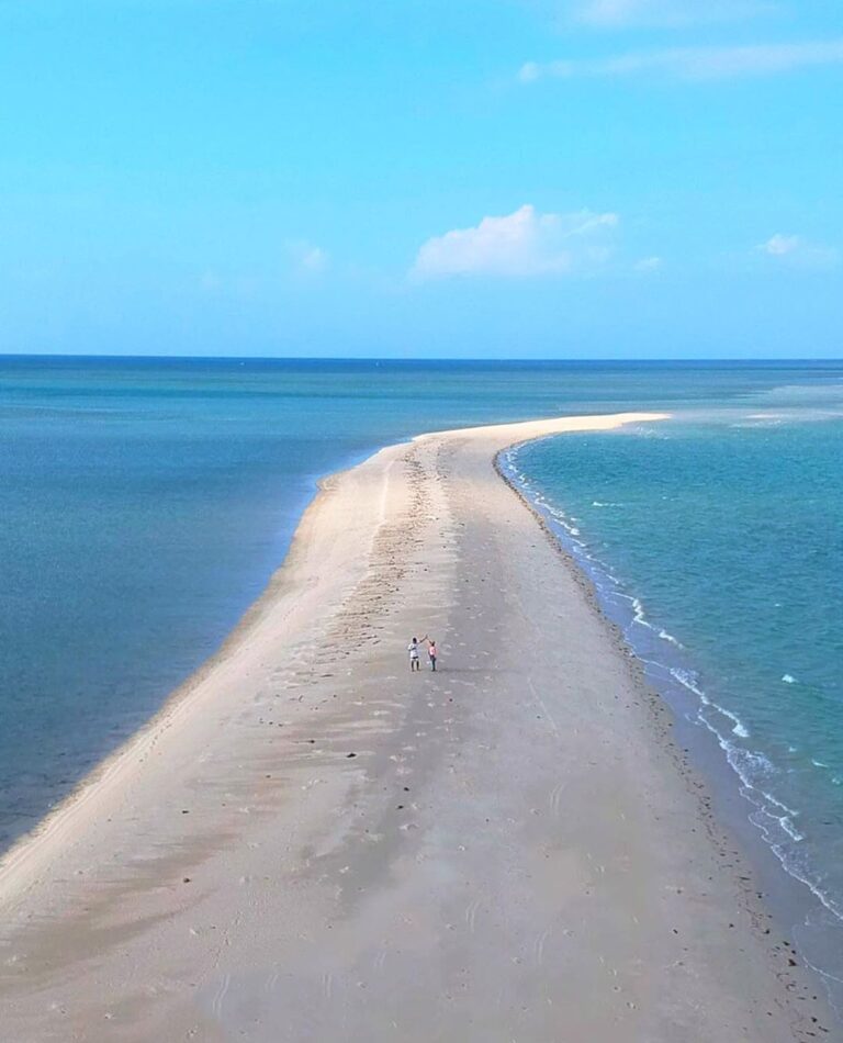 Location : Pulau Panjang, Kecamatan Pangkalan Baru, Kabupaten Bangka Tengah, Ban...