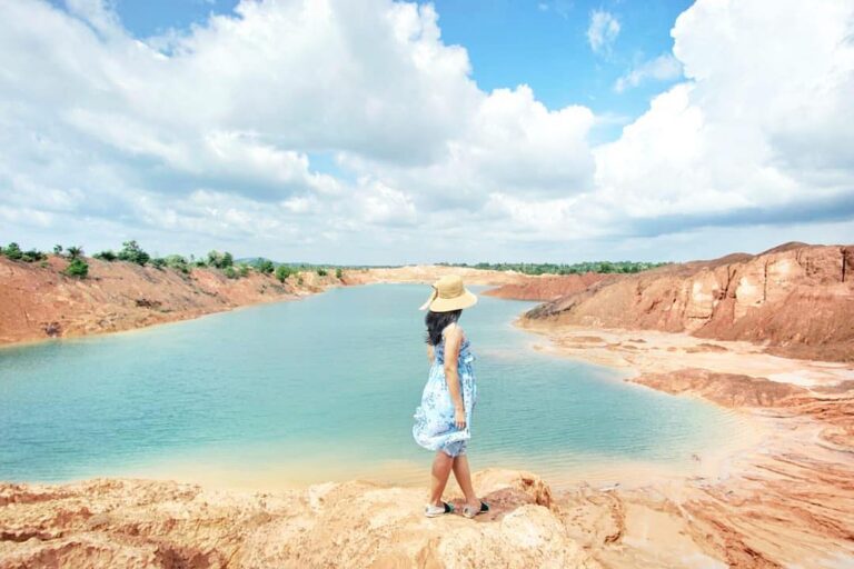 Location : "Red Hill" sekitaran Danau Ampar, Merawang, Bangka Island, Indonesia....