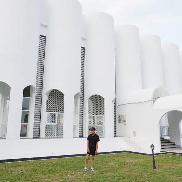 Masjid At-Taqwa yang berlokasi di lingkungan Polda Bangka Belitung diresmikan pa...