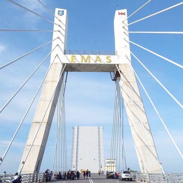 One Point Perspective. 
Location : Jembatan EMAS, Bangka Island, Kepulauan Bangk...