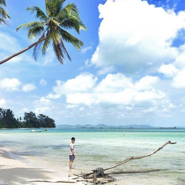 Salah satu wilayah yang mempunyai banyak pantai di Bangka adalah Kabupaten Bangk...