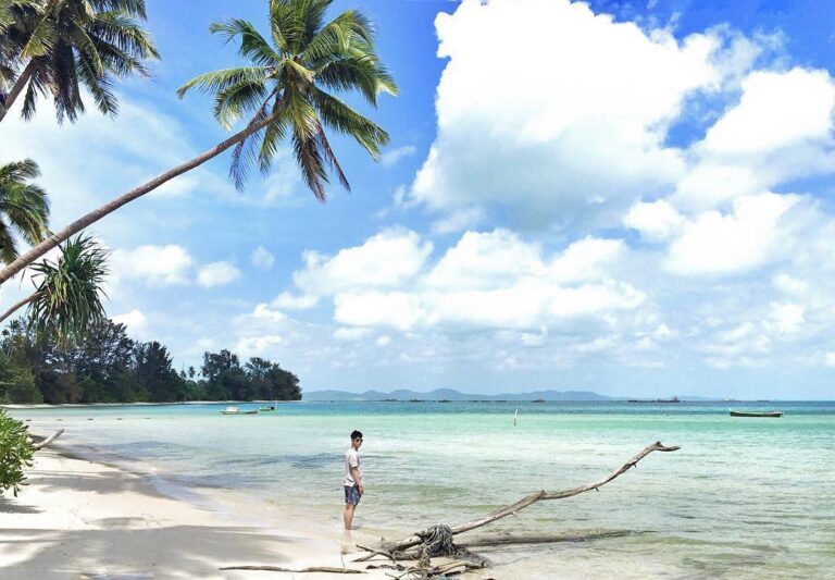 Salah satu wilayah yang mempunyai banyak pantai di Bangka adalah Kabupaten Bangk...