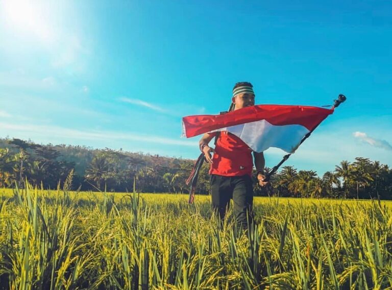 Kemerdekaan Indonesia adalah sebuah bukti bahwa perjuangan tidak akan mengkhiana...