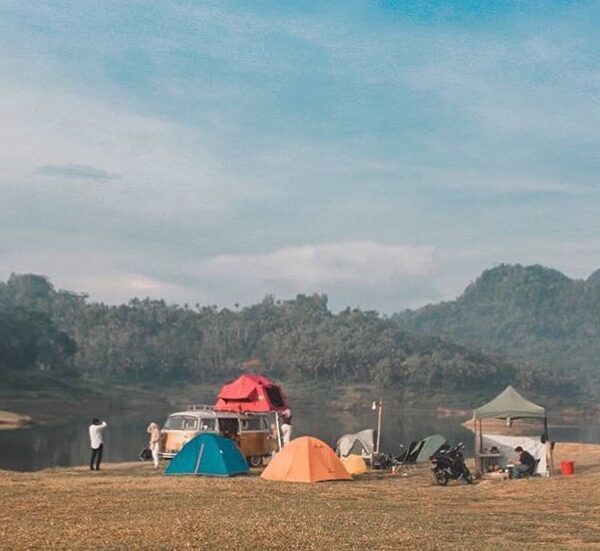 Ada yang tahun barunya di sini ga?

#explorejogja photo today by  taken at Waduk...