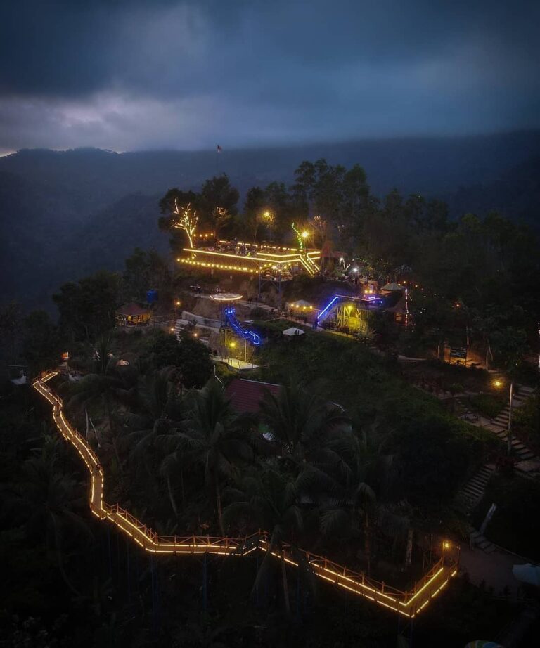 Jogja Nih!!!

Explorejogja photo today by  taken at Bukit Wisata Pulepayung, Kok...