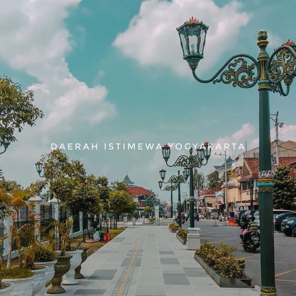 Kangen ndak?

#explorejogja photo today by  taken around Jl.Malioboro, Yogyakart...