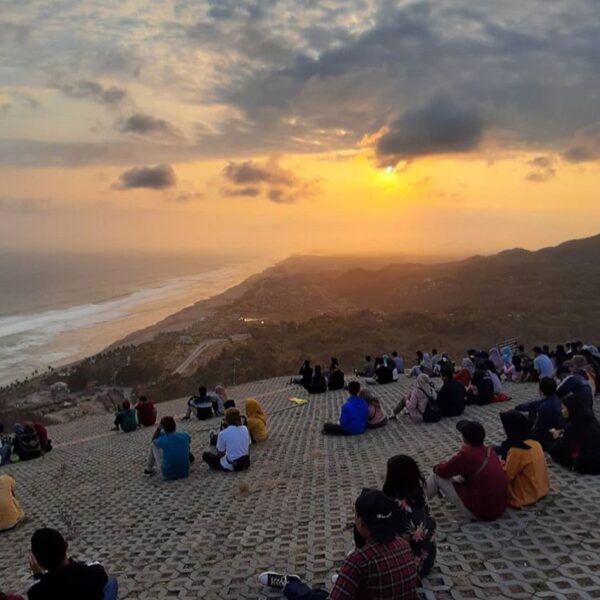 Salah satu spot sunset terbaik di Jogja nih. Udah pernah belum?

#explorejogja p...