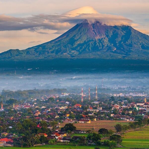 Semoga pagi yang cerah seperti ini lagi segera kita temui 

#explorejogja photo ...