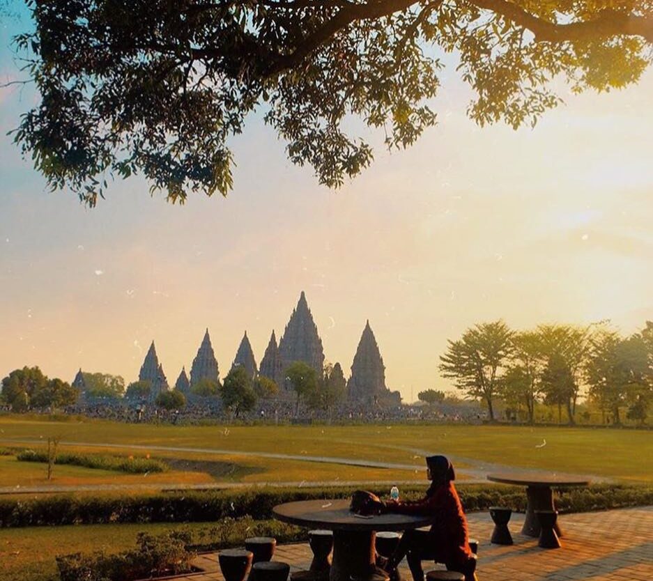 Soreku produktif. Kamu?

#explorejogja photo today by  taken at Candi Prambanan,...