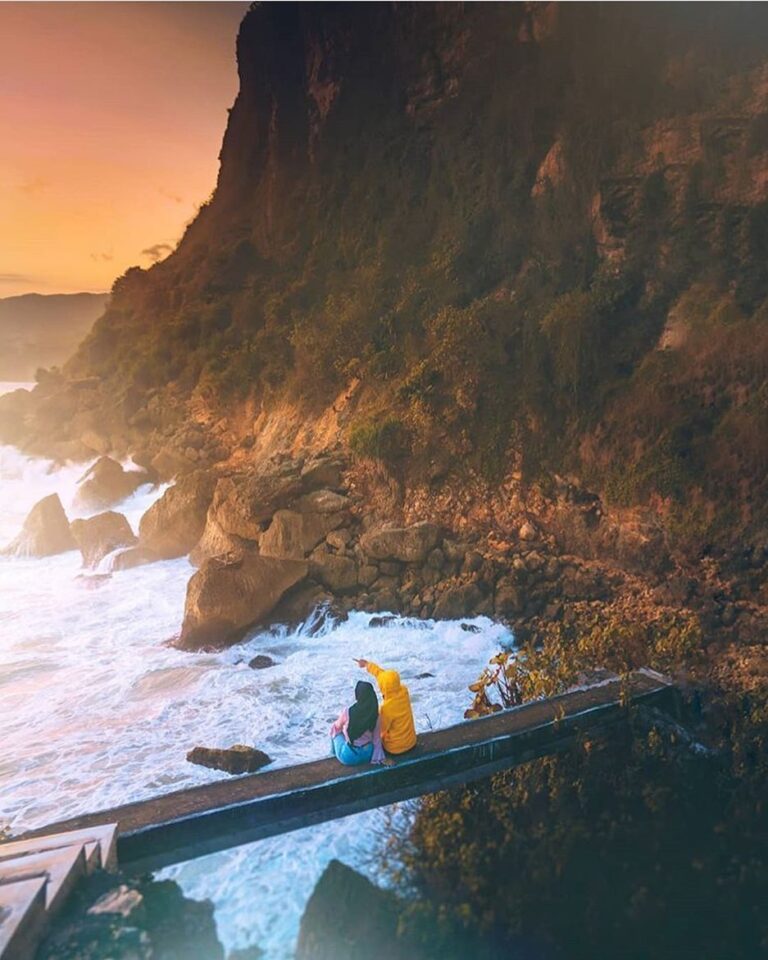 Tag temen atau gebetanmu yang mau diajak ke sini guys!

#explorejogja photo toda...