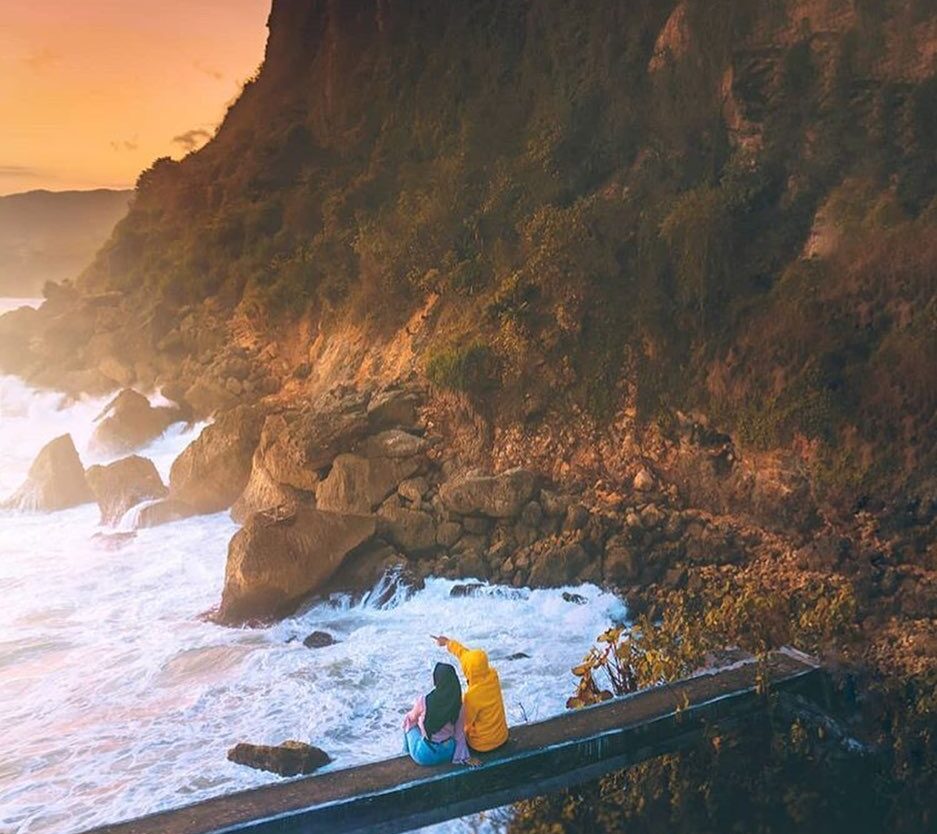 Tag temen atau gebetanmu yang mau diajak ke sini guys!

#explorejogja photo toda...