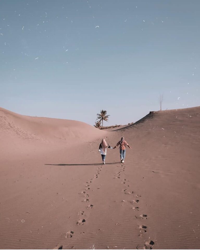 Tempat favorit ngabuburitmu di mana Lur?

Kalo  kayaknya di Gumuk Pasir Parangku...