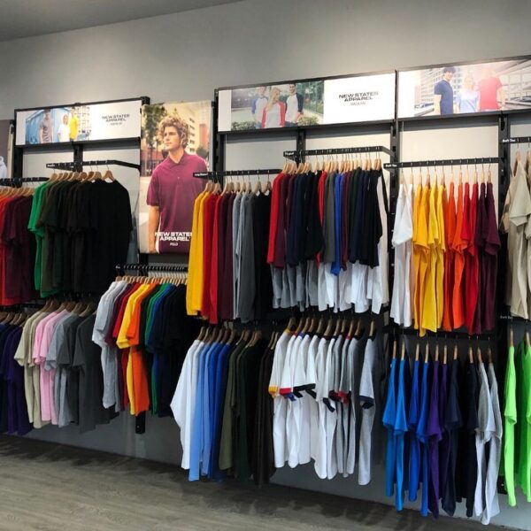 Yang mau cari Kaos polos & Topi polos bisa langsung cus ke store  harga Tshirtny...