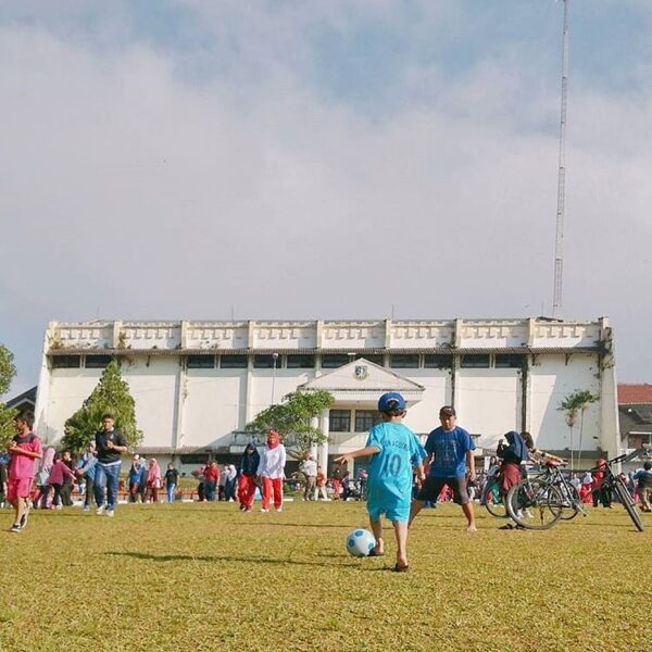 An old view of GOR Lapang Merdeka, 
do you still remember the form of this build...
