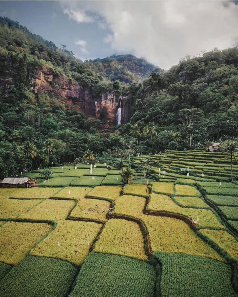 Have you ever been in Ciletuh? It is one of must-visit destinations in Sukabumi ...