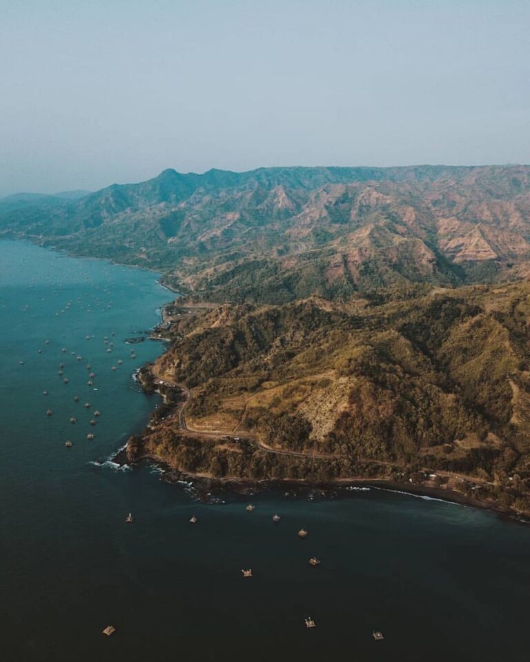 Have you ever visited Ciletuh Geopark? If you haven’t and kinda need a little ad...
