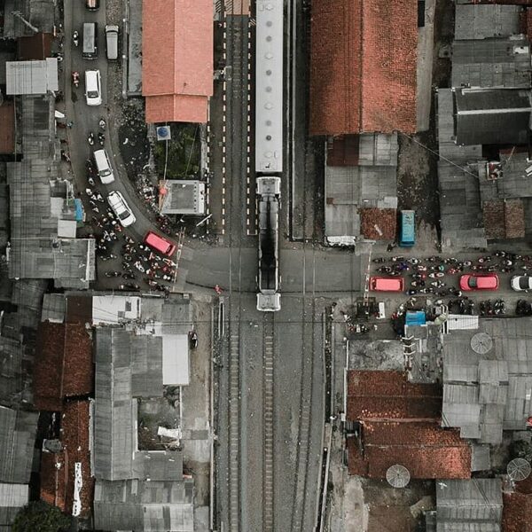 Ini adalah stasiun yang terlewati oleh kereta tujuan SI-BOO:

1. Stasiun Batu Tu...