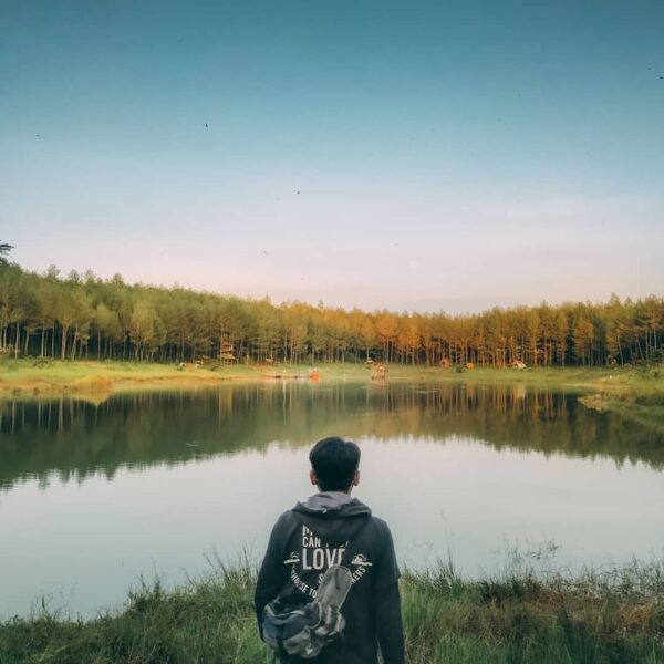 Morning scene from Situ Cipiit. Photo by  #exploresukabumi
Have you ever been he...