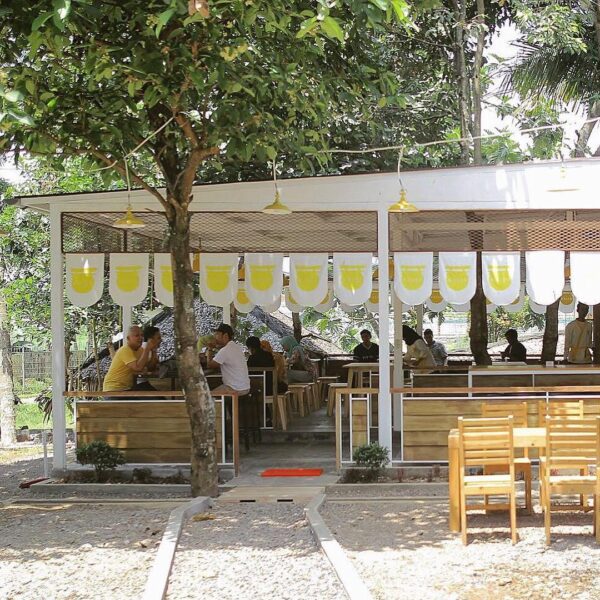 New restaurant in town!
Choosing Japanese as its concept,  offers you a wide var...