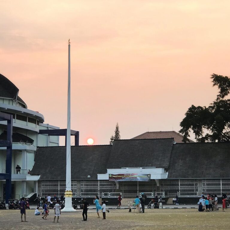 One fine afternoon at Lapang Merdeka. Anyway, what do you think about this publi...