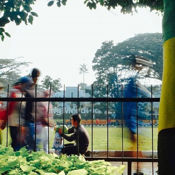 Selamat Hari Pahlawan. 
Setidaknya jadilah pahlawan untuk dirimu sendiri, melawa...