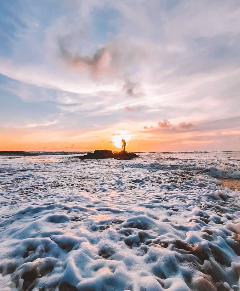 The beauty of life depends on how we see it, isn’t it? #exploresukabumi photo by...