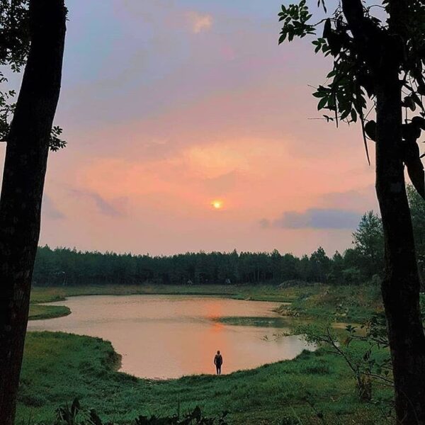 Through  perspective, he made Wana Wisata Situ Cipiit look like some scenes from...