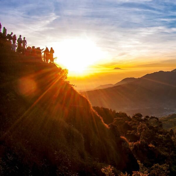 Keindahan alam Bukit Sikunir, Wonosobo, Jawa Tengah, tidak perlu diragukan lagi....
