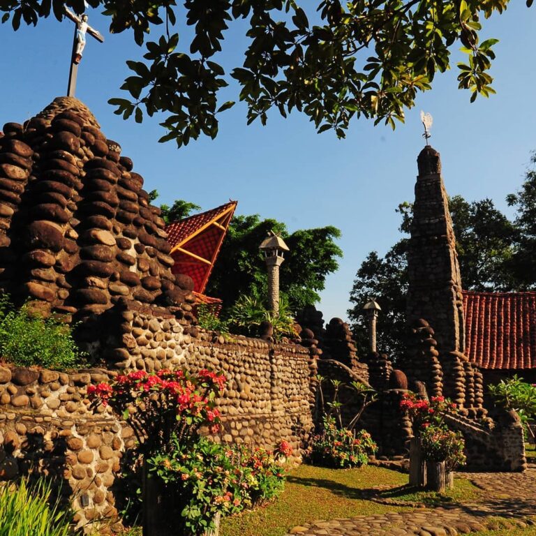 Main-main ke Kediri, Jawa Timur, sempatkan waktumu berkunjung ke Desa Puhsarang!...
