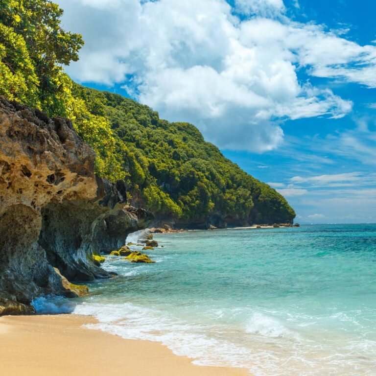Pantai Kuta, Pantai Sanur, Pantai Suluban, hingga di Tanjung Benoa sudah sering ...