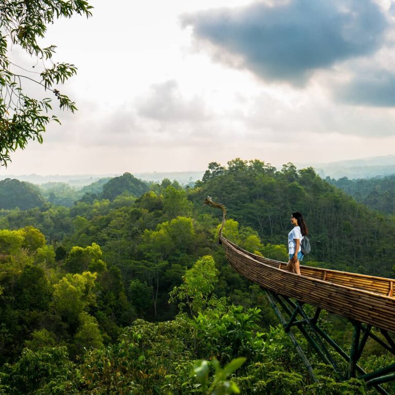 Pesona Pangandaran tak sekedar pantai, masih banyak sungai, bukit-bukit, hingga ...